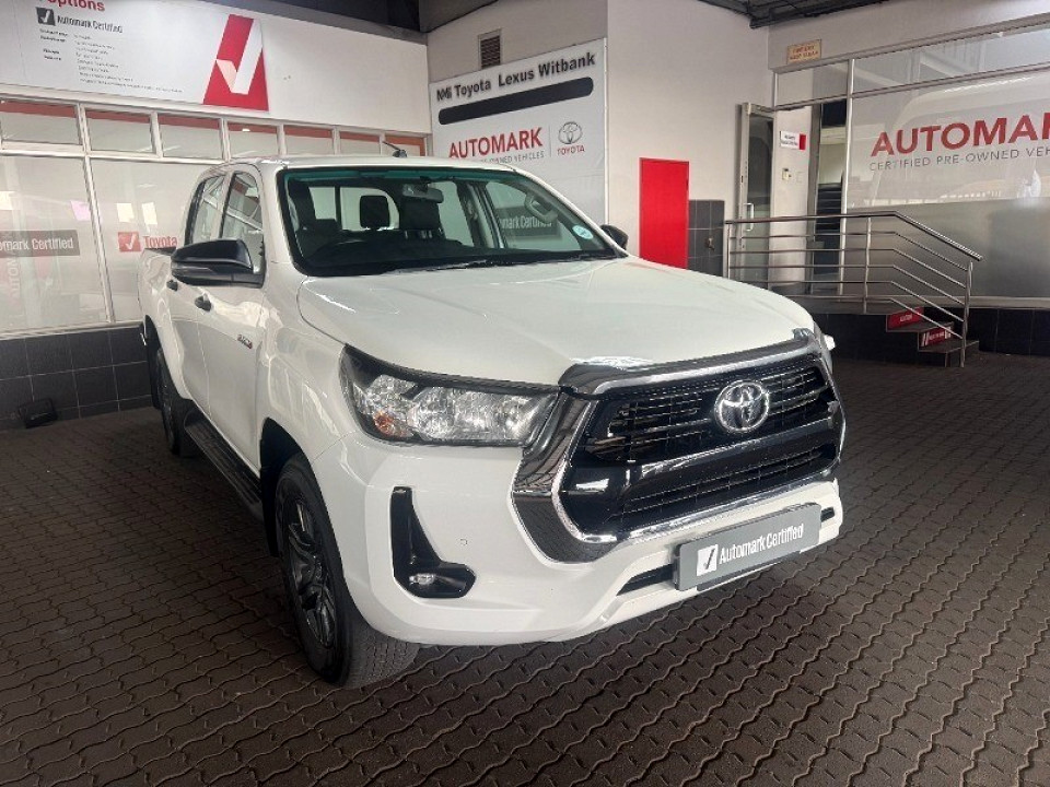 Toyota Hilux Double Cab  2.4GD6 4X4 Raider MT, image 1