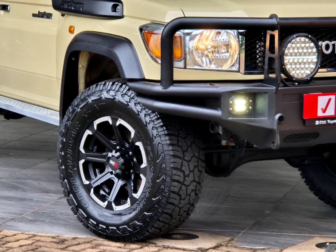 Toyota Land Cruiser 79 4.5D V8 P/U D/C, image 2