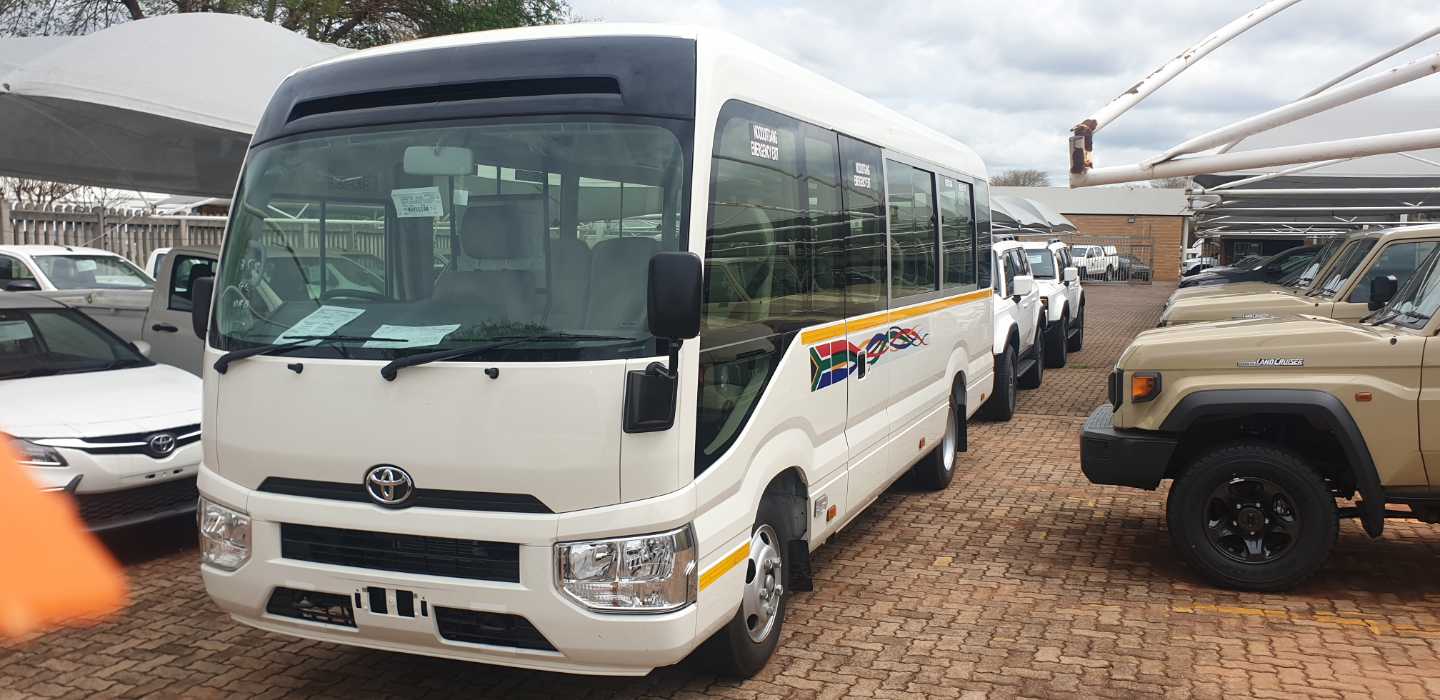 TOYOTA COASTER 4.0D 23 SEATER B/S, image 2