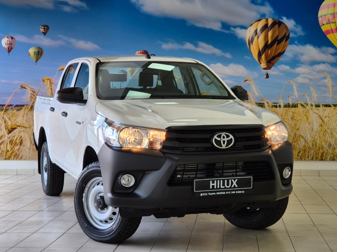 Toyota Hilux Double Cab 2.4GD6 4X4 SR MT, image 1