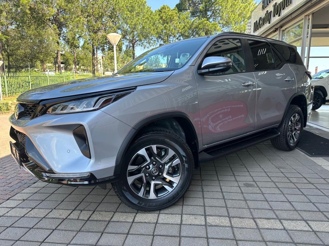 TOYOTA FORTUNER 2.8GD-6 VX A/T, image 1
