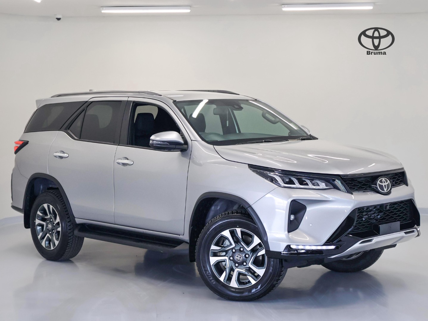 TOYOTA FORTUNER 2.8GD-6 VX A/T, image 1