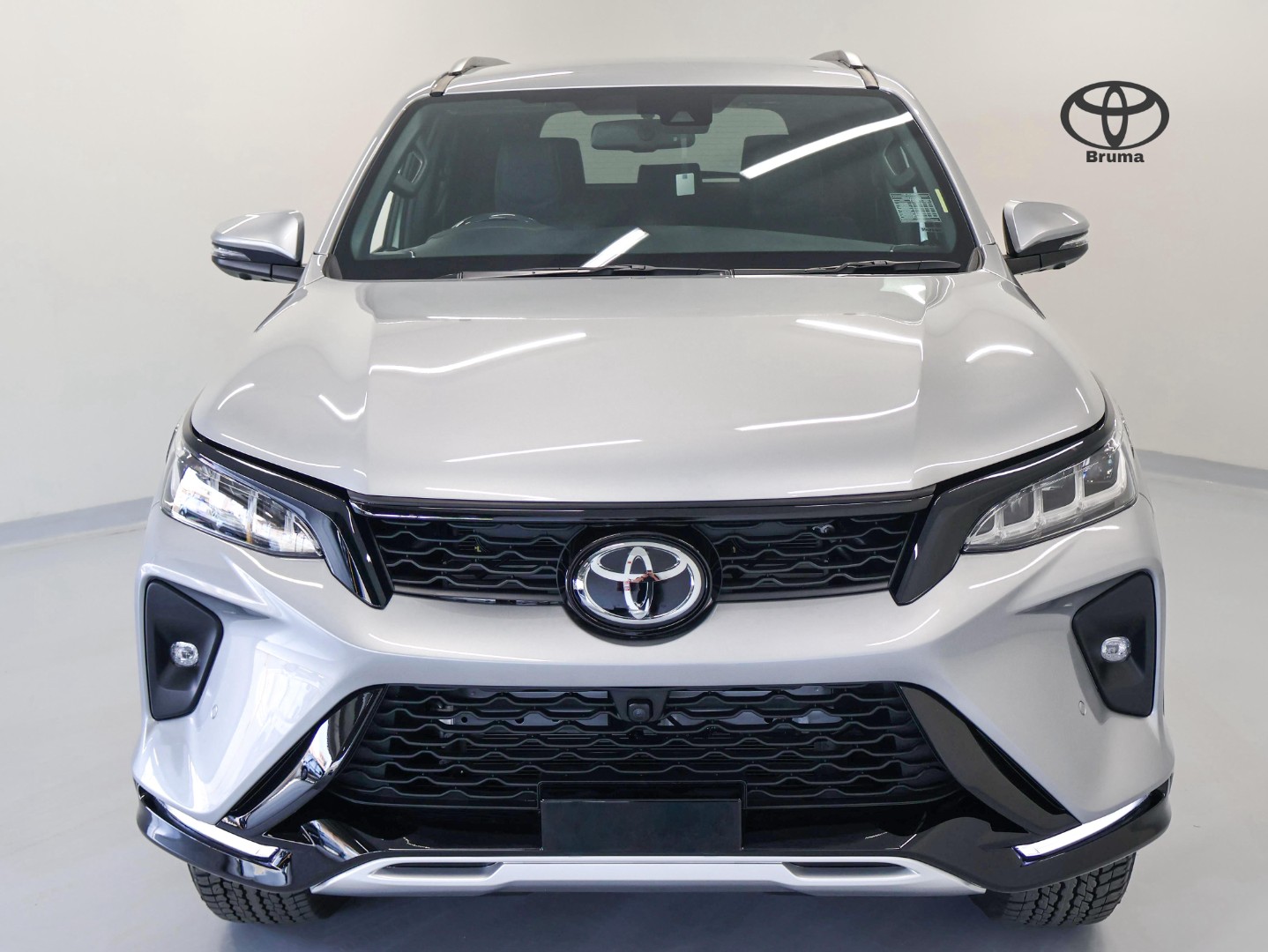 TOYOTA FORTUNER 2.8GD-6 VX A/T, image 2
