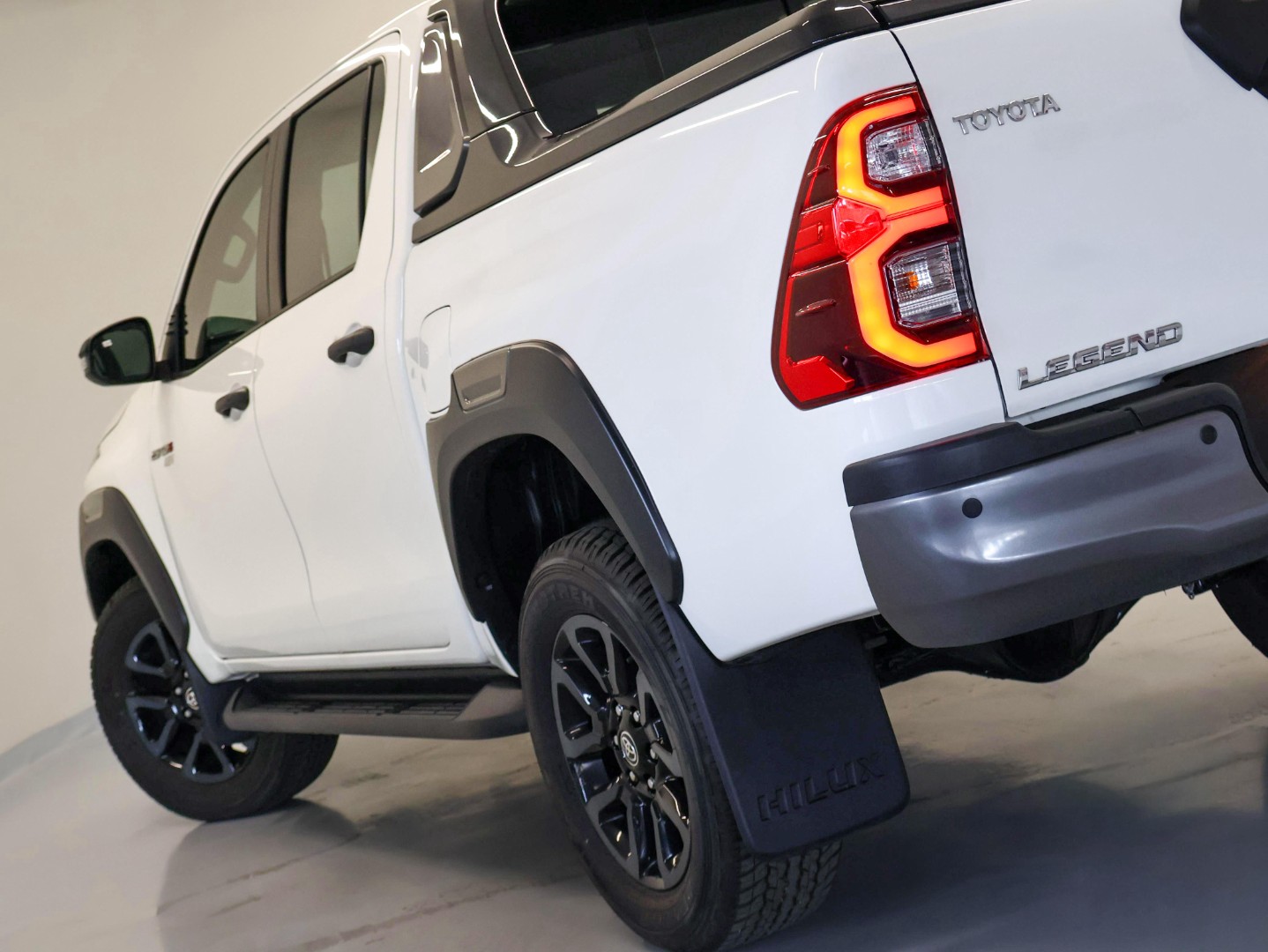 TOYOTA HILUX 2.8 GD-6 RB LEGEND RS A/T P/U D/C (MHEV), image 2