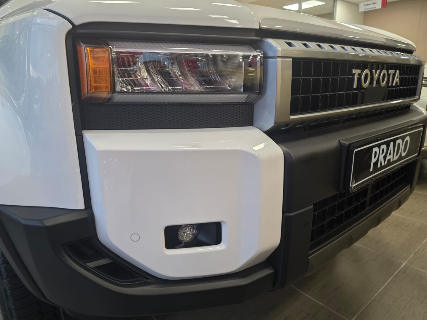 TOYOTA PRADO TX 2.8GD A/T, image 2