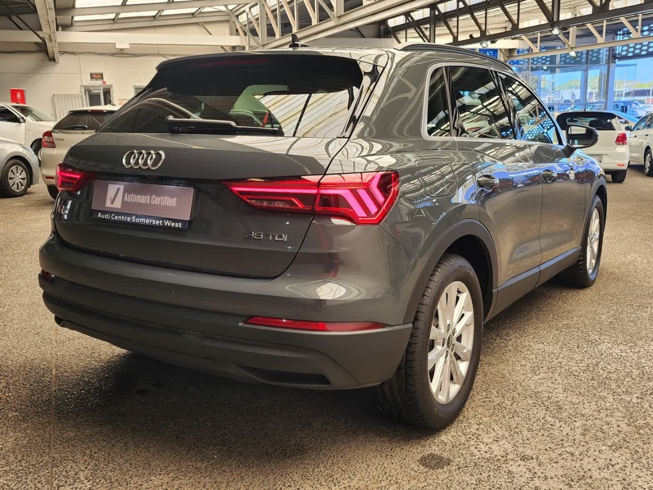 AUDI  Q3 35 TDI S TRONIC URBAN EDITION, image 2