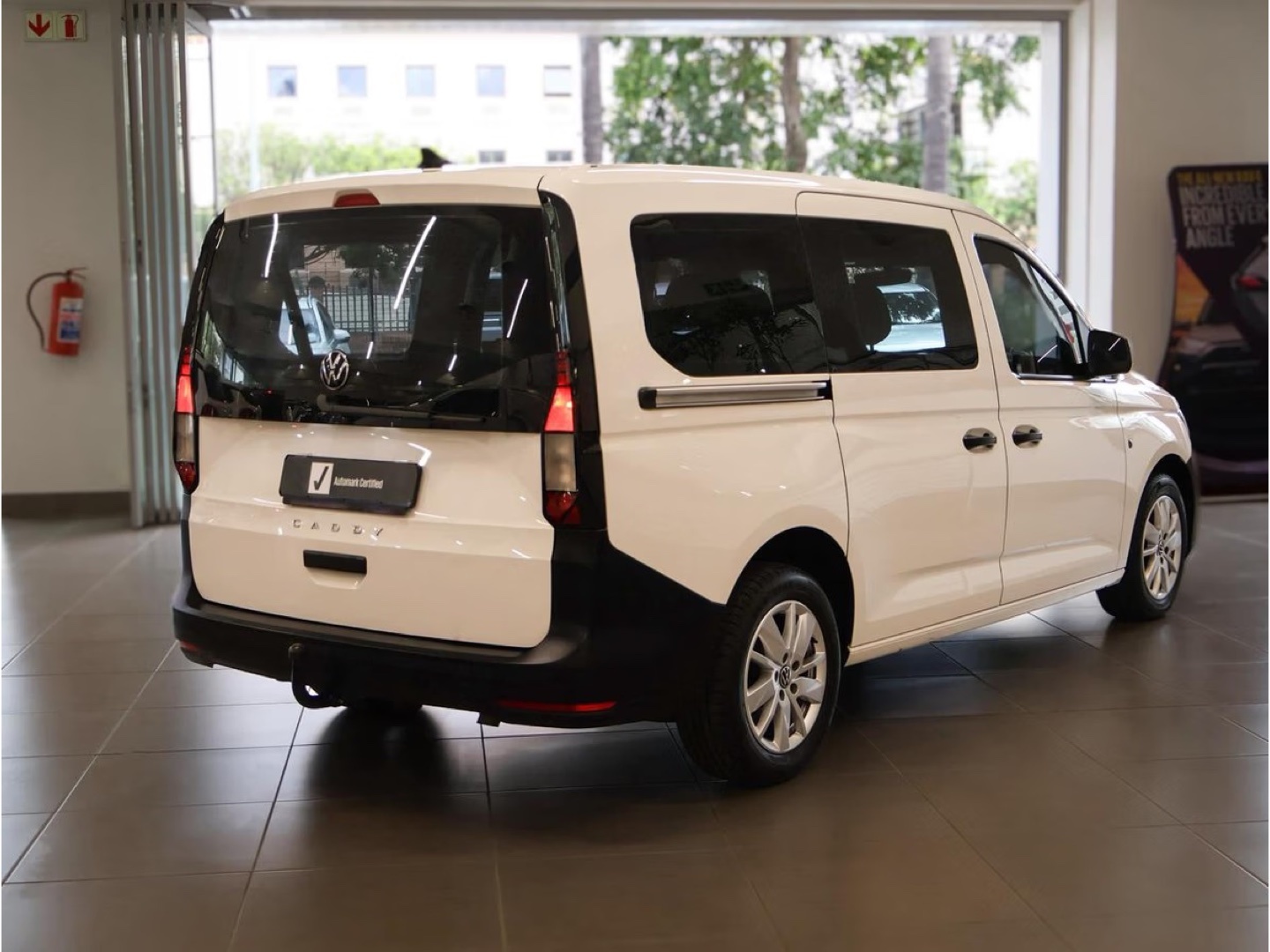 VOLKSWAGEN CADDY KOMBI 1.6i (7 SEAT), image 2