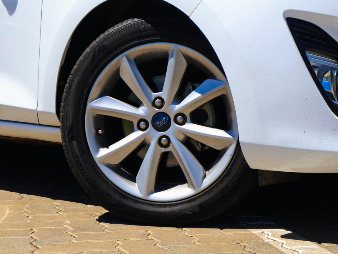 FORD FIESTA 1.0 ECOBOOST TREND 5DR, image 2