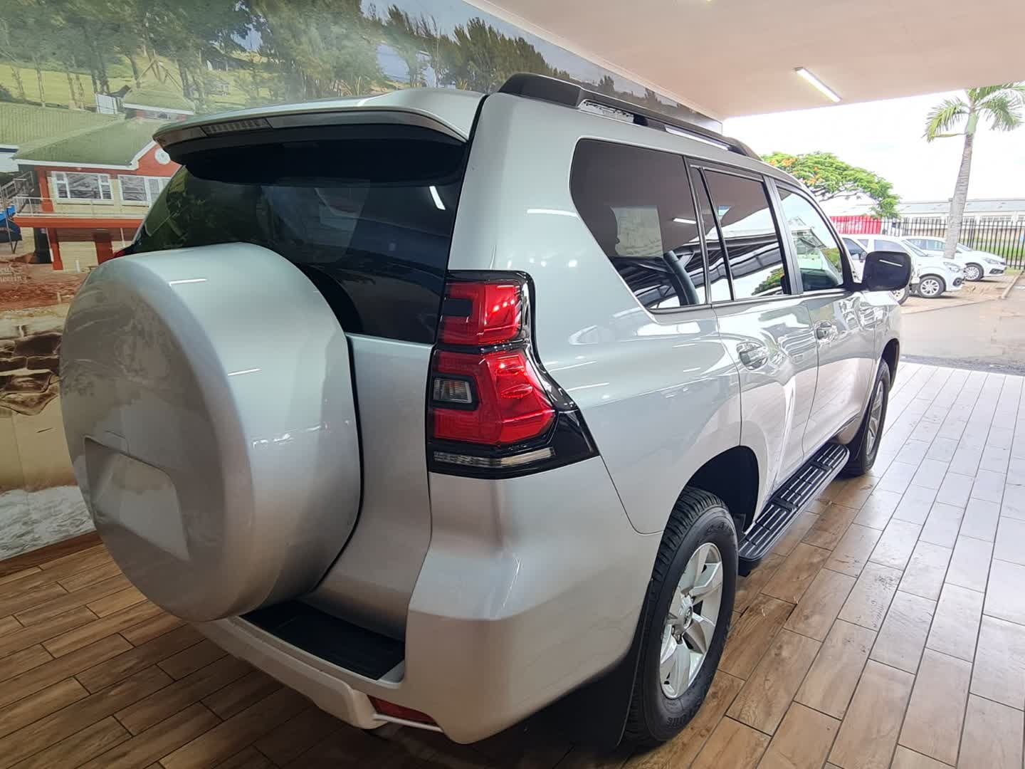 Toyota Land Cruiser Prado TX 2.8GD A/T, image 2