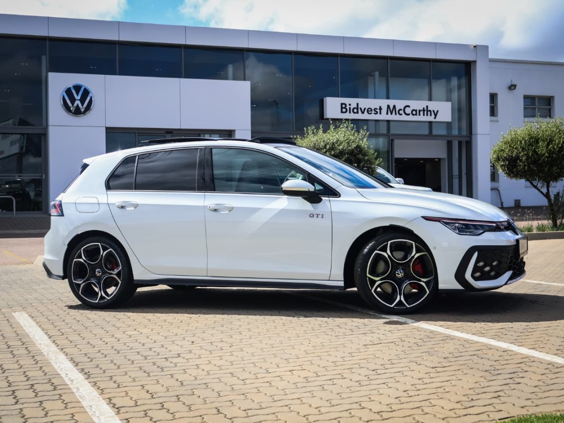 Volkswagen Golf 8 GTi  2.0 TSI DSG, image 1