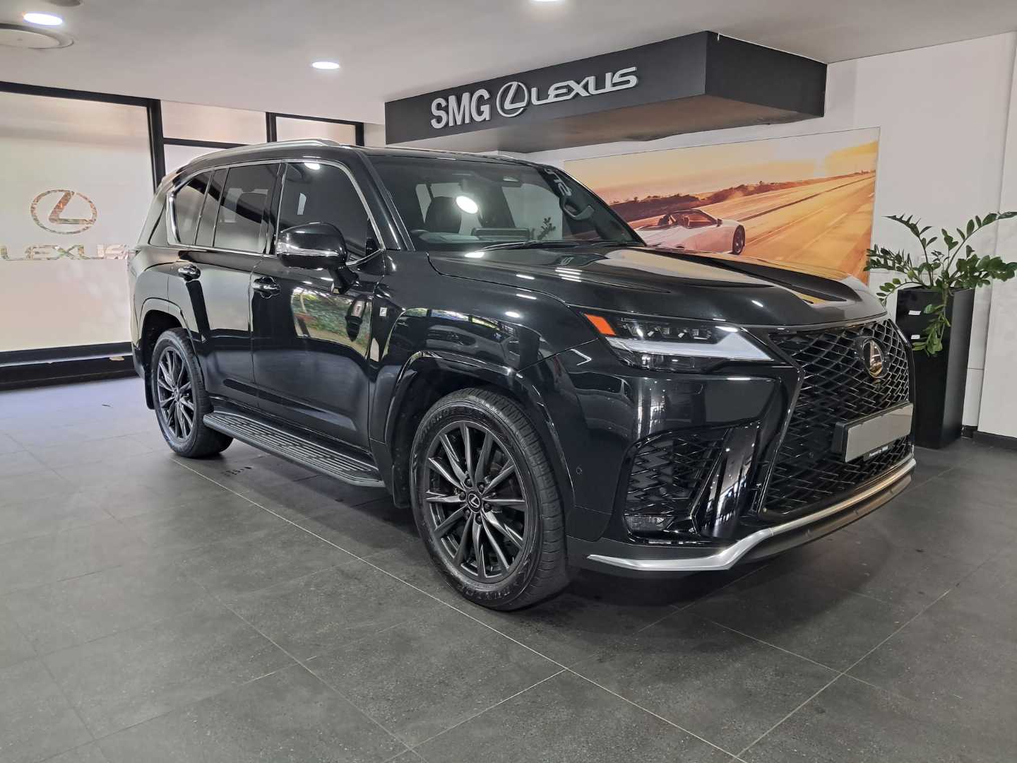 LEXUS LX 700h F SPORT, image 1