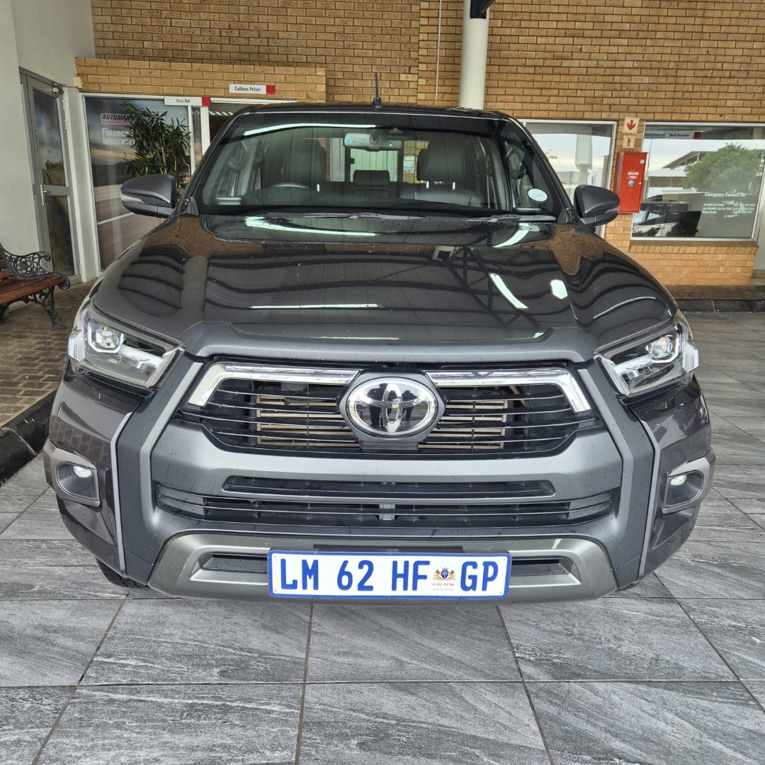 TOYOTA HILUX 2.8 GD-6 RB LEGEND A/T P/U D/C, image 2