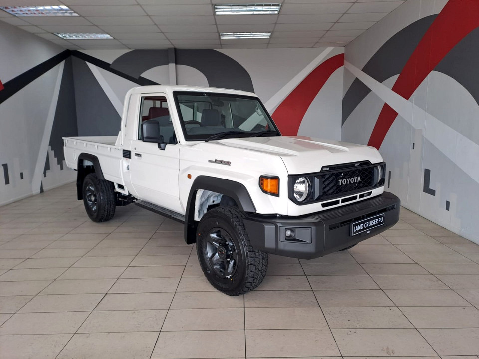 TOYOTA LAND CRUISER 79 2.8 GD-6 P/U S/C, image 1