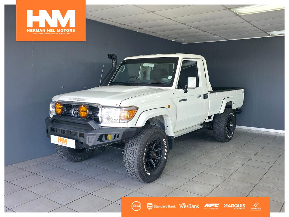 Toyota Land Cruiser 79 4.0 V6, image 1