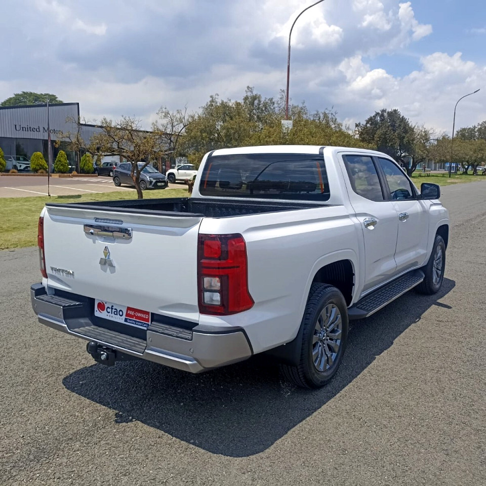 MITSUBISHI TRITON 2.4 Di-DC GLS 4X4 A/T P/U D/C, image 2