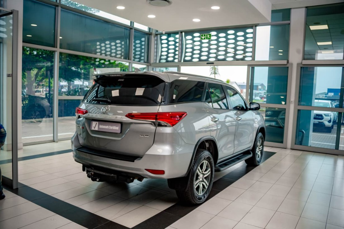 TOYOTA FORTUNER 2.4GD-6 4X4 A/T, image 2