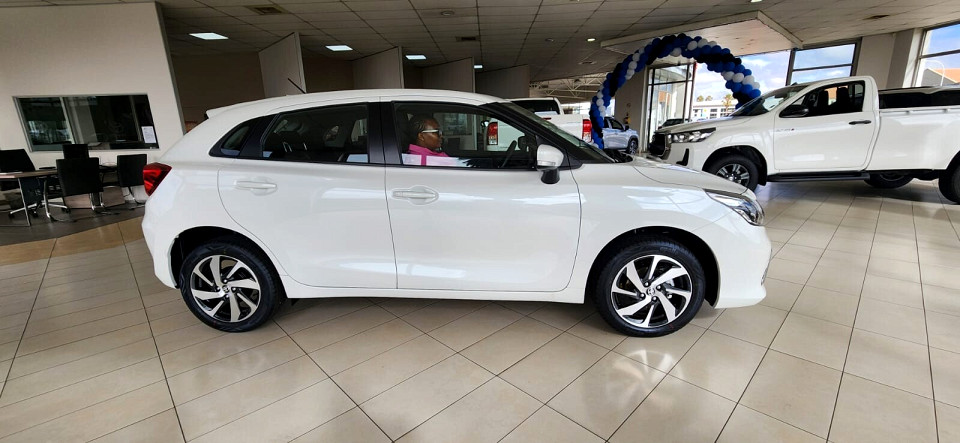 TOYOTA STARLET 1.5 Xs, image 2