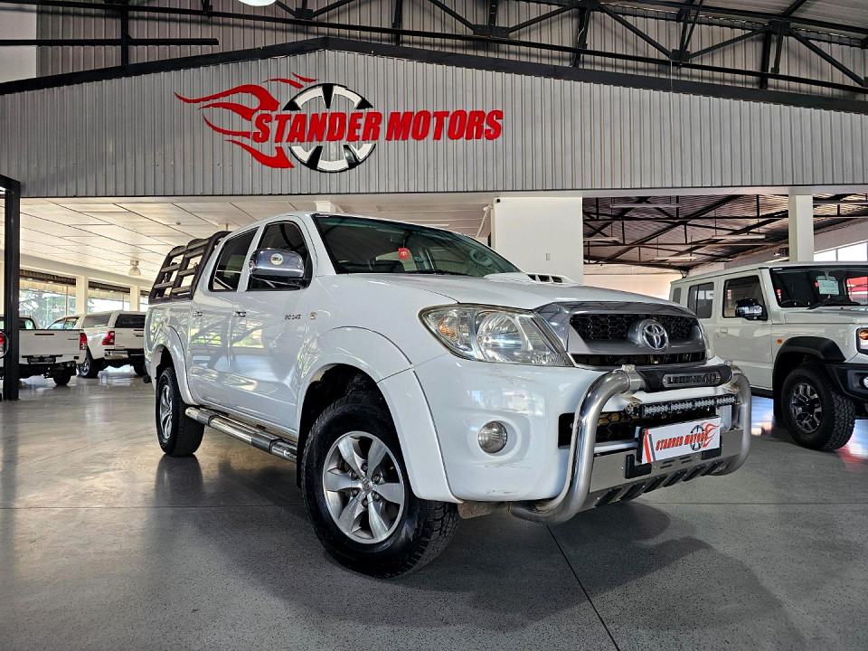 Toyota Hilux 3.0D-4D double cab 4x4 Raider automatic, image 1