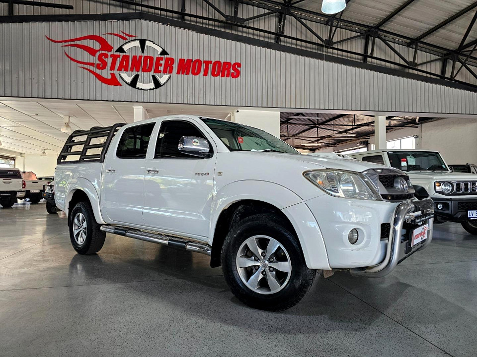 Toyota Hilux 3.0D-4D double cab 4x4 Raider automatic, image 2