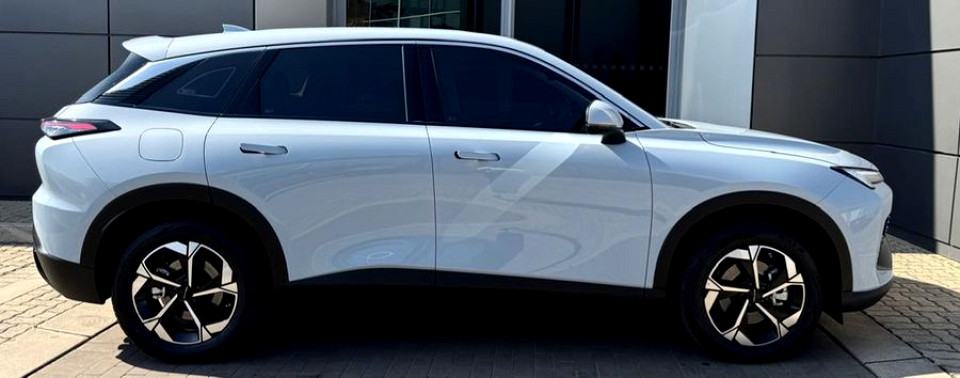 BAIC X55 1.5T ELITE A/T, image 2