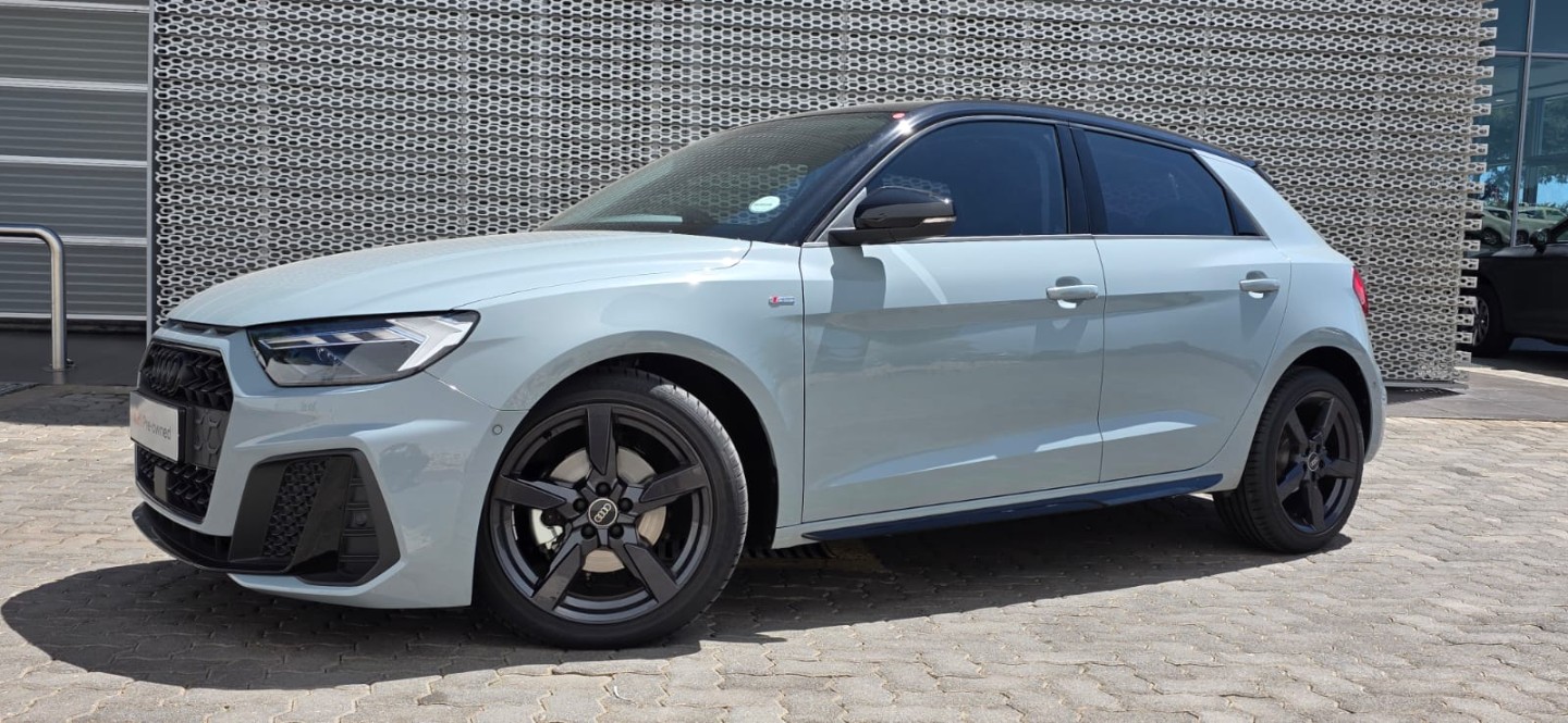 AUDI A1 SPORTBACK 30 TFSI BLACK EDITION S-TRONIC, image 1