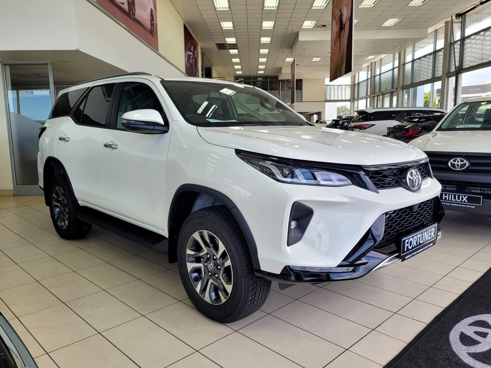 TOYOTA FORTUNER 2.8GD-6 4X4 A/T, image 1