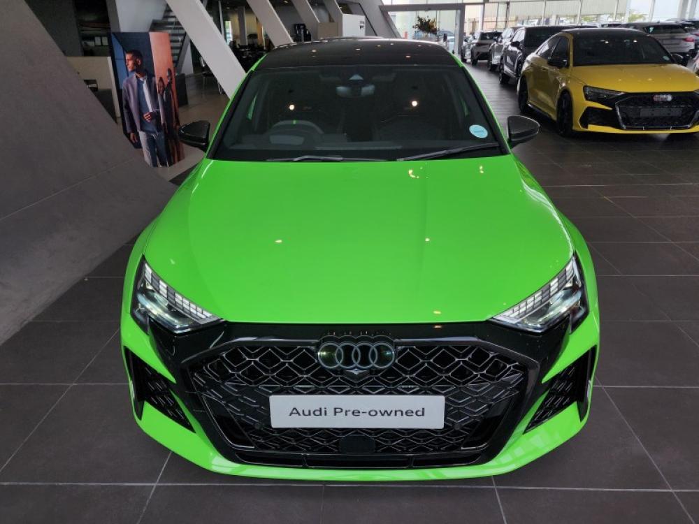 Audi RS3 Sedan Carbon Edition TFSI quattro S tronic, image 2