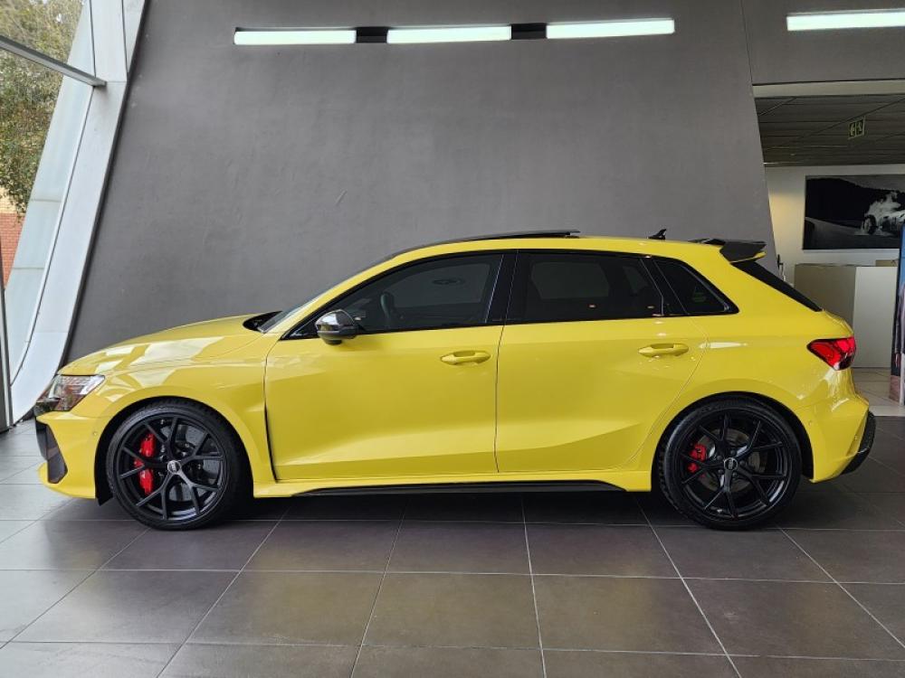 Audi RS3 Sportback Carbon Edition TFSI quattro S tronic, image 2