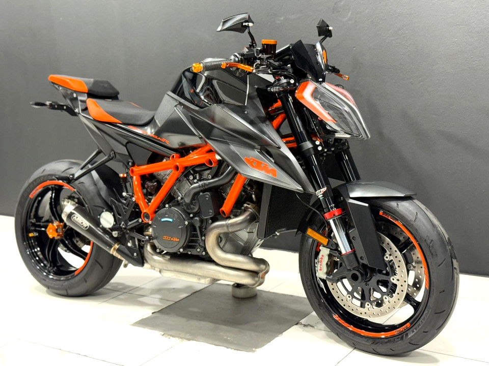 KTM SUPERDUKE R, image 1