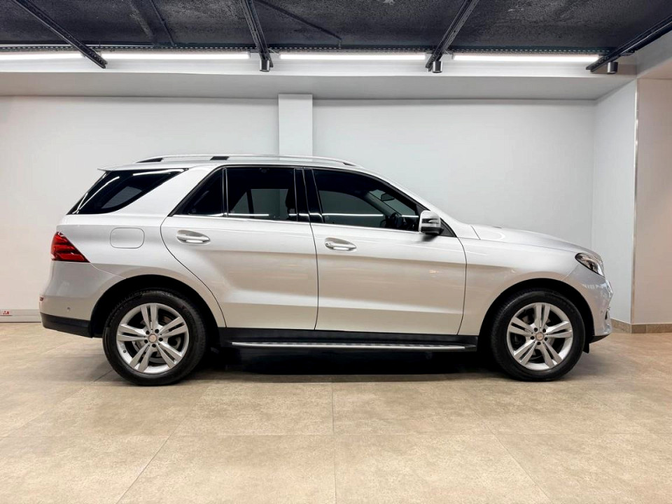 Mercedes-Benz GLE350d, image 2