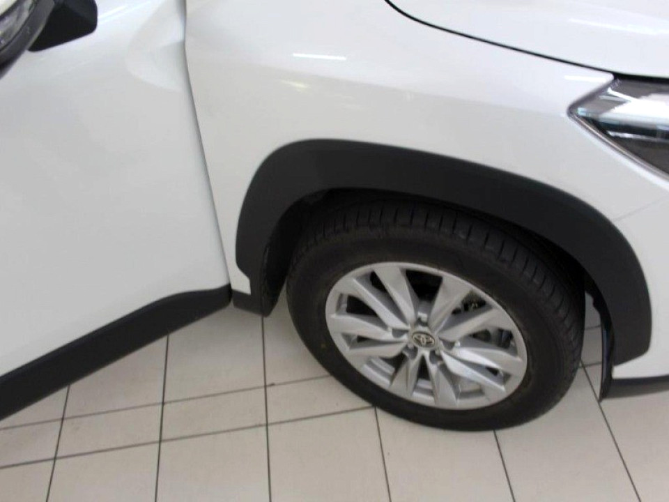 TOYOTA COROLLA CROSS 1.8 Xi , image 2