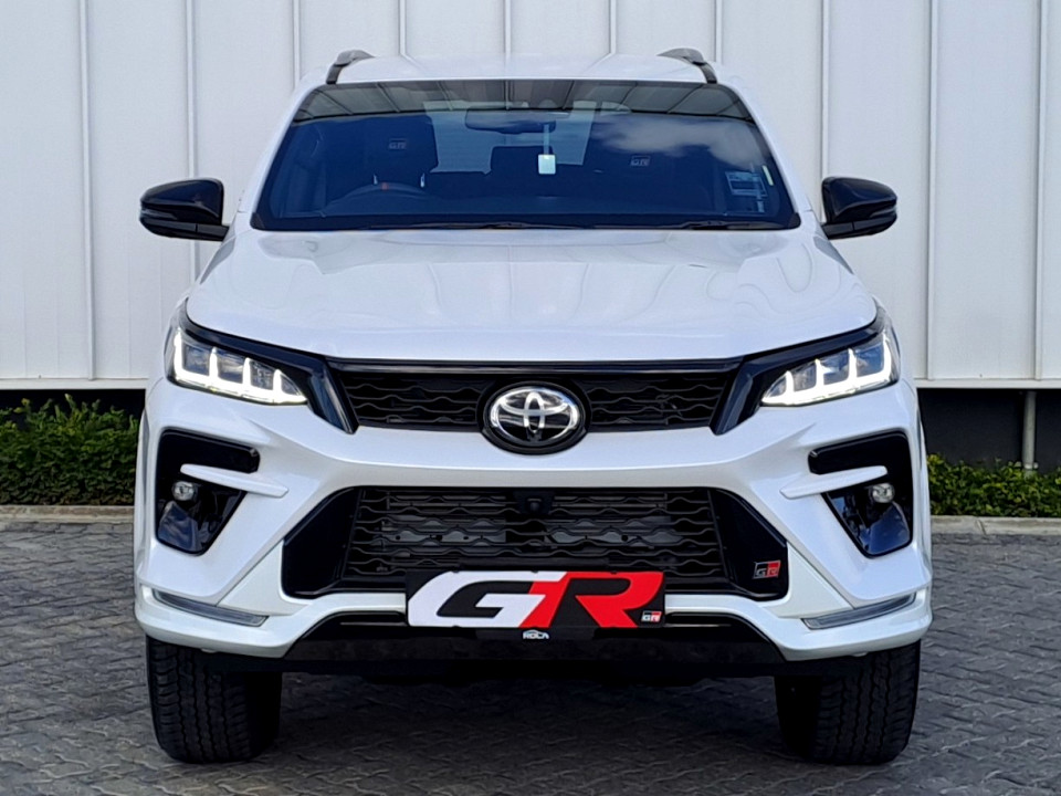 TOYOTA FORTUNER 2.8GD-6 4X4 GR-S A/T, image 2