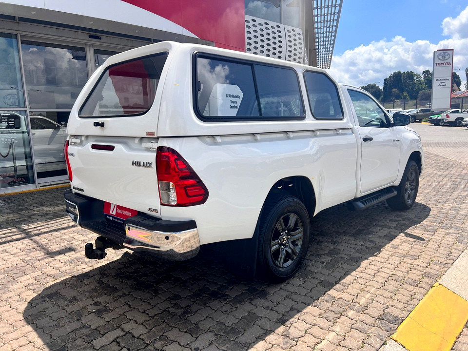 Toyota Hilux 2.4 GD-6 4X4 Raider 6MT, image 2