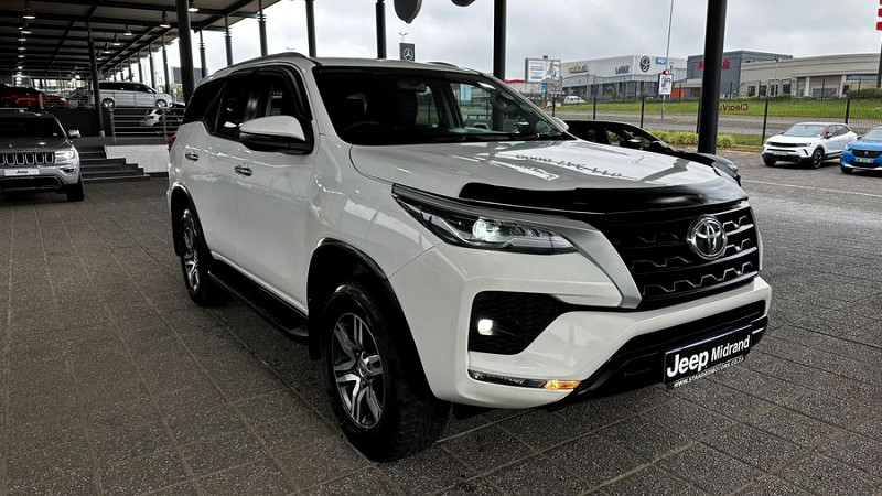 Toyota Fortuner 2.4GD-6 R/B A/T, image 1