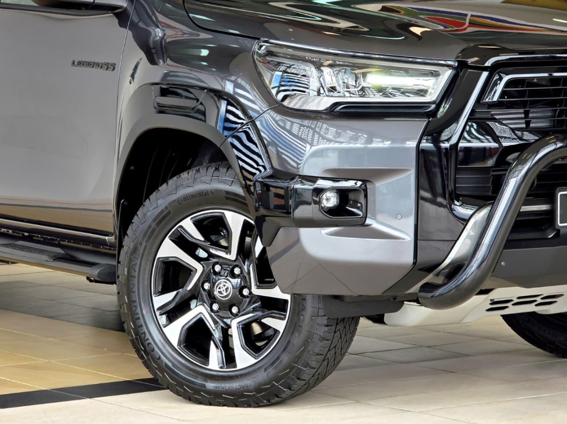 TOYOTA HILUX 2.8 GD-6 RB LEGEND 55 4X4 A/T P/U E/CAB, image 2