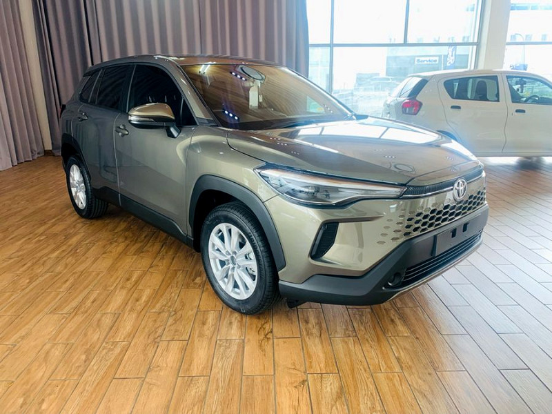 TOYOTA COROLLA CROSS 1.8 Xi , image 2