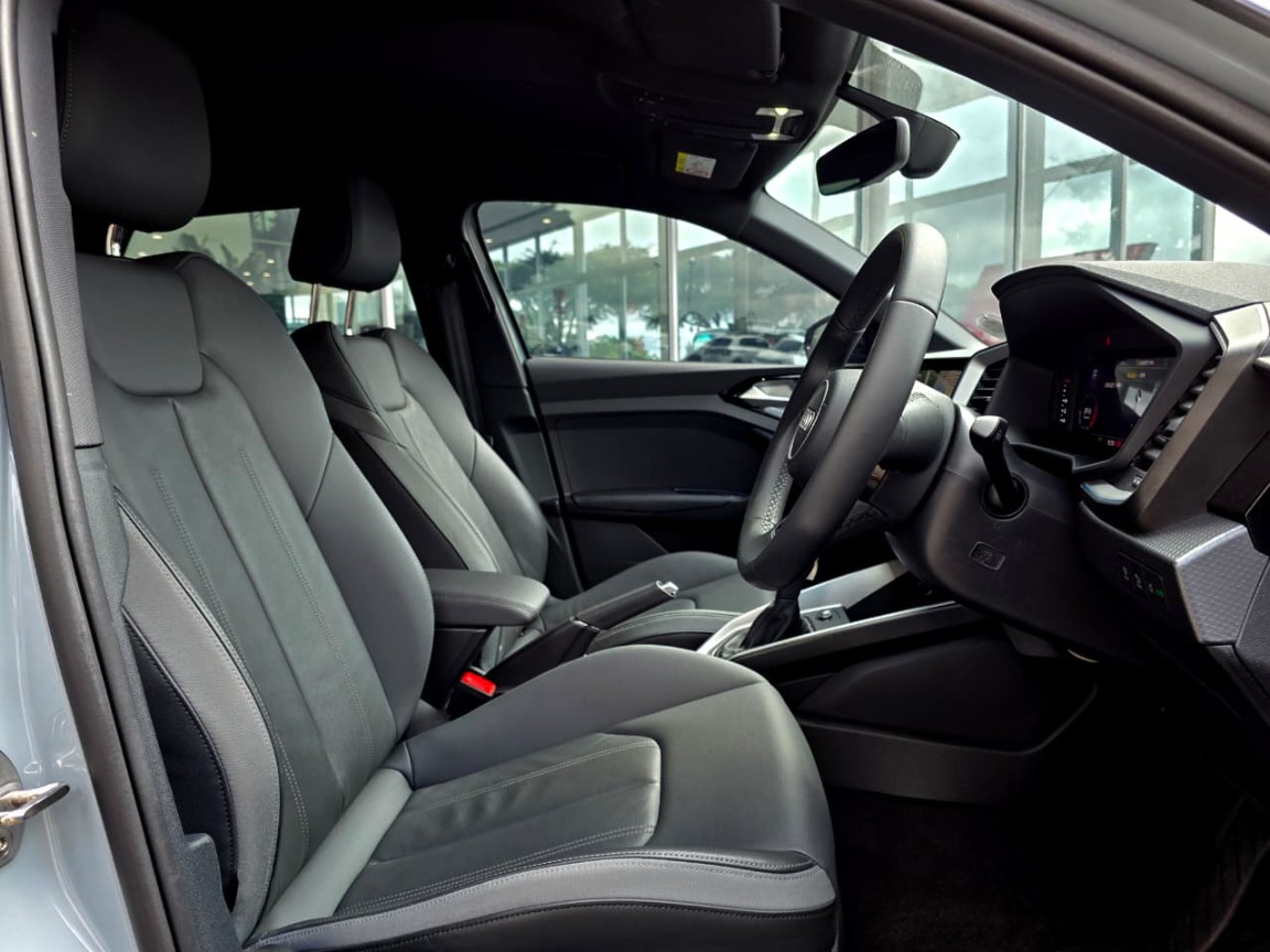 AUDI A1 SPORTBACK 30 TFSI BLACK EDITION S-TRONIC, image 2