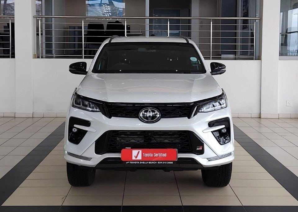 TOYOTA FORTUNER 2.8GD-6 4X4 GR-S A/T, image 2