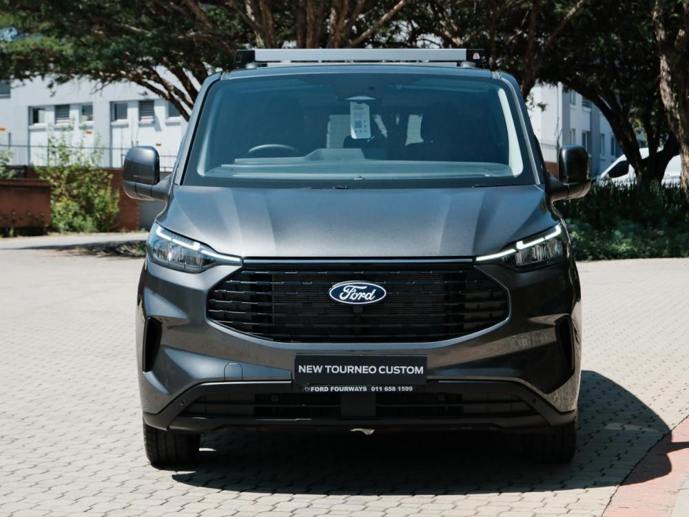 Ford Tourneo Custom Trend 2.0L Diesel 8AT 4x2 LWB Bus, image 2