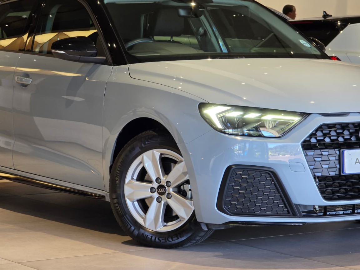 AUDI A1 SPORTBACK 1.0 TFSI S TRONIC (30 TFSI), image 2