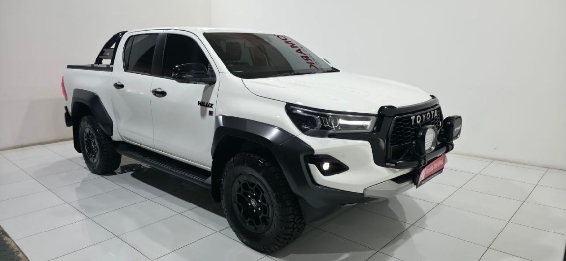 TOYOTA HILUX 2.8 GD-6 GR-S 4X4 A/T P/U D/C, image 2