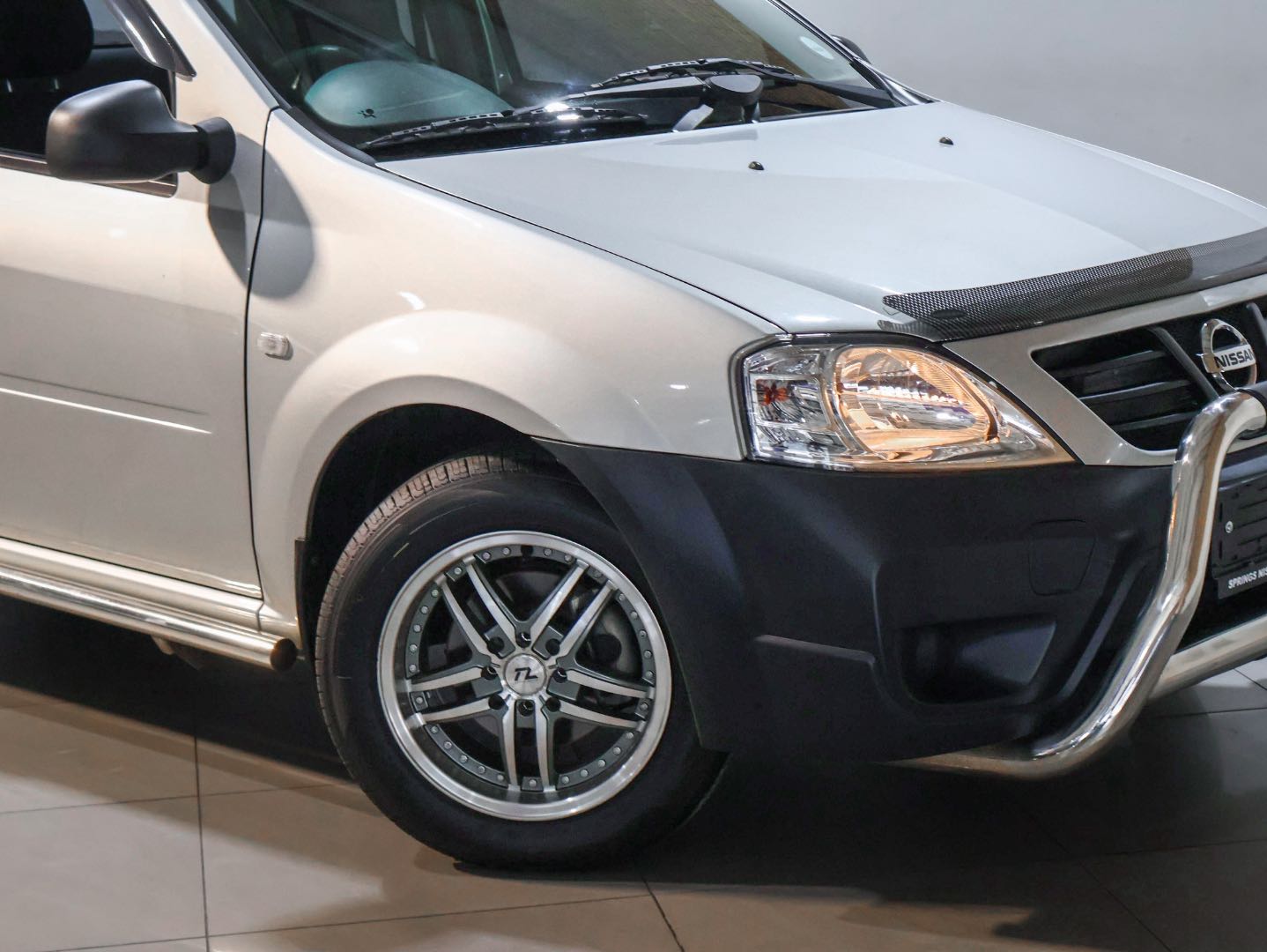 NISSAN NP200 1.6  A/C SAFETY PACK P/U S/C, image 2