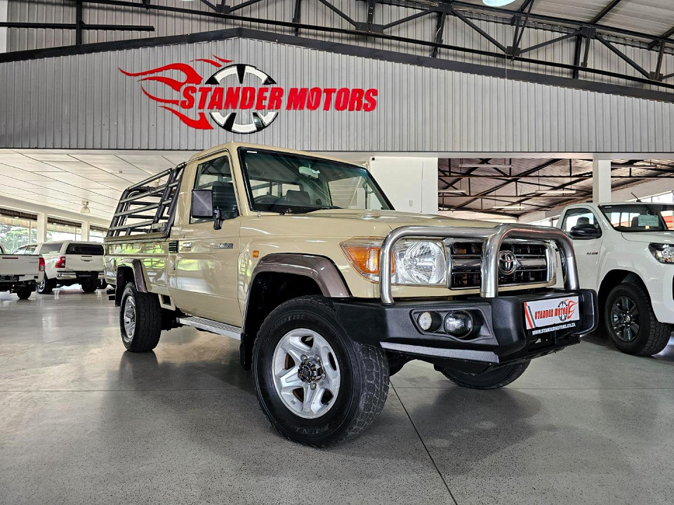 TOYOTA LAND CRUISER 79 4.2D P/U S/C, image 2