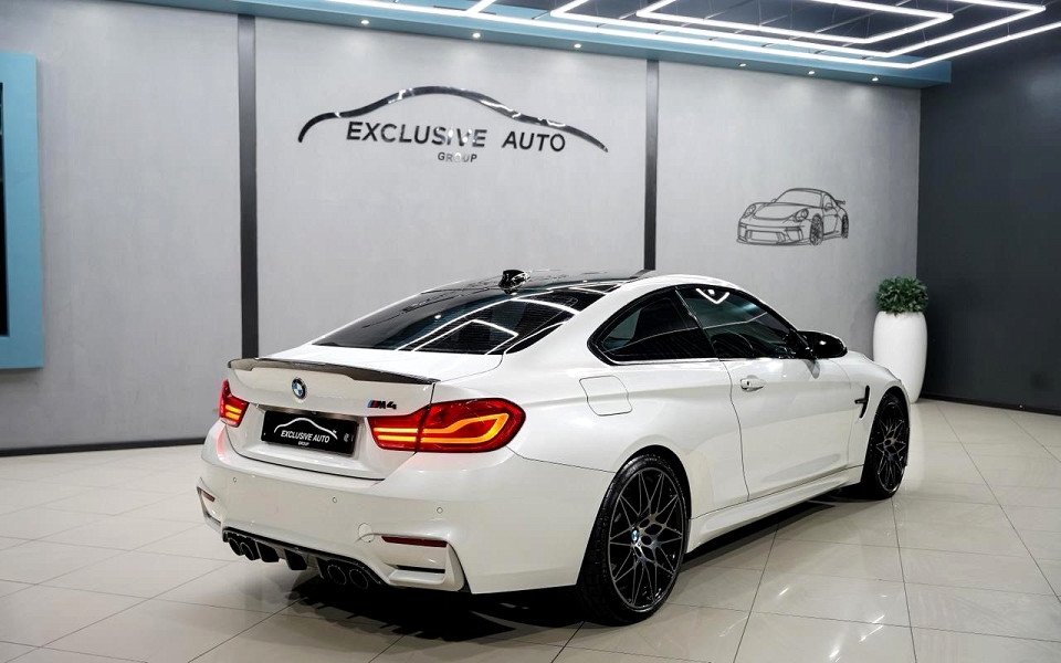 BMW M4 coupe, image 2