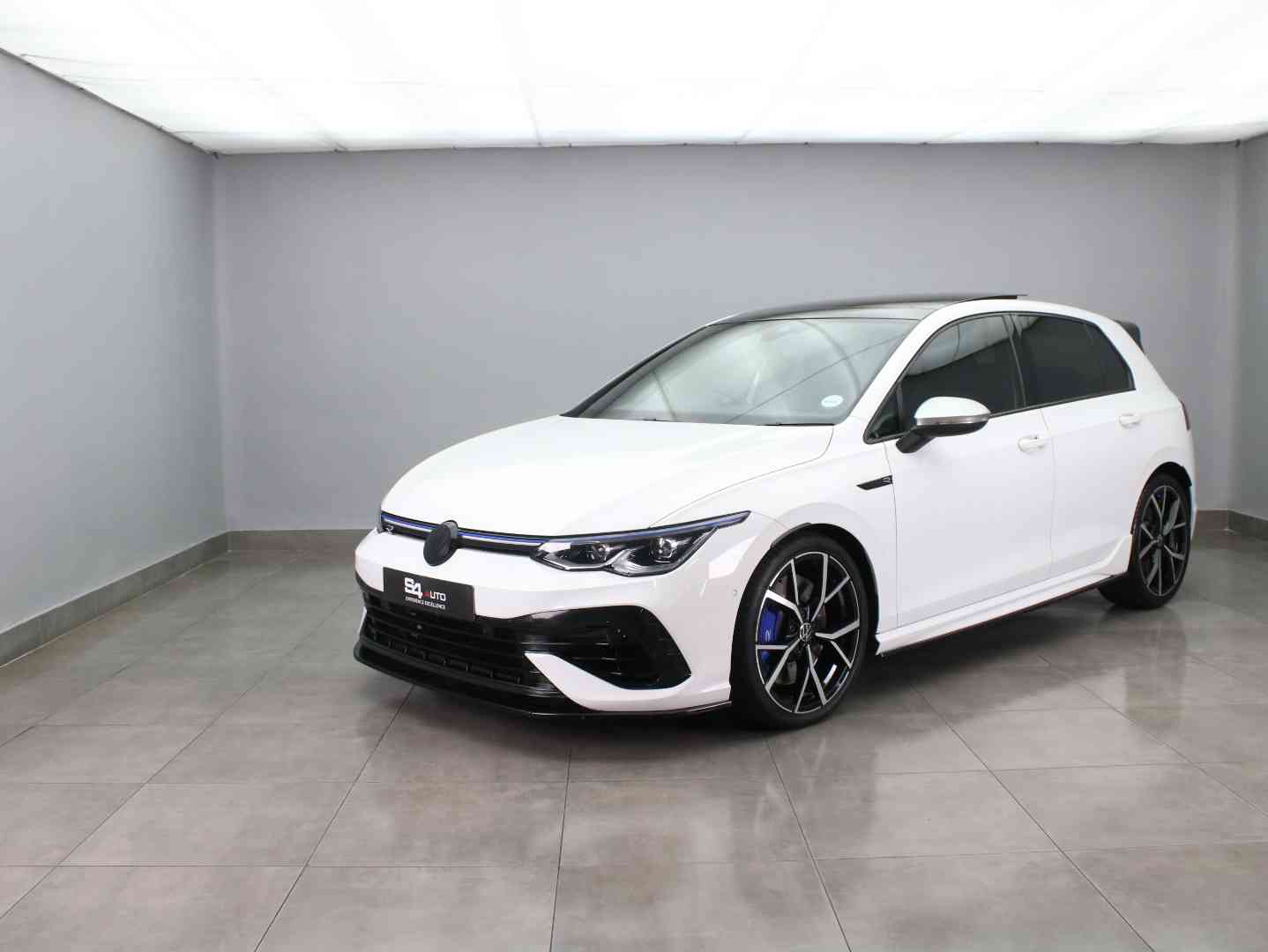 VOLKSWAGEN GOLF 8 2.0 TSI R DSG, image 2