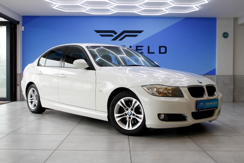 BMW 320i A/T (E90), image 1