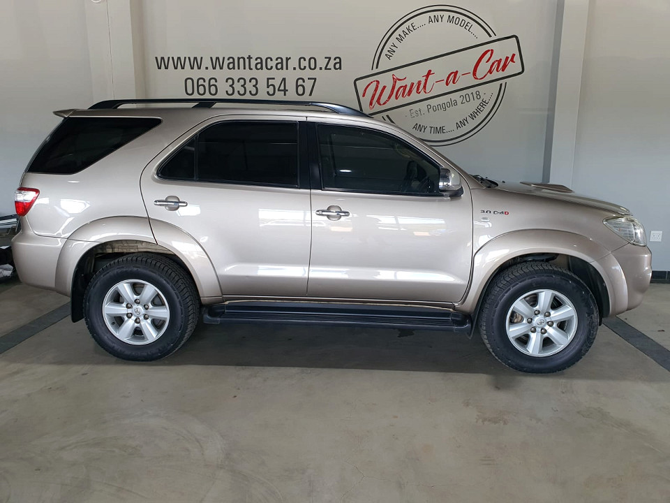 TOYOTA FORTUNER 3.0D-4D R/B, image 2