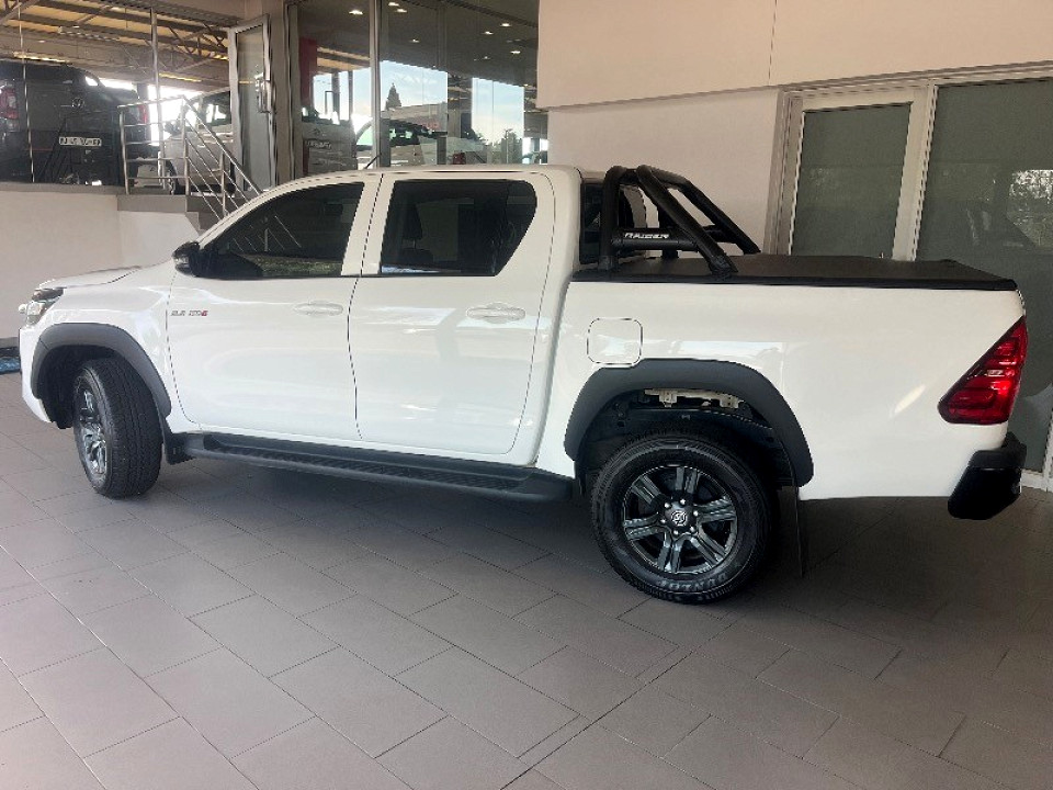 TOYOTA HILUX 2.4 GD-6 RAIDER 4X4 A/T P/U D/C, image 2