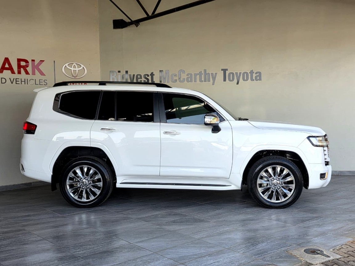 TOYOTA LANDCRUISER 300 V6 3.3D ZX, image 2