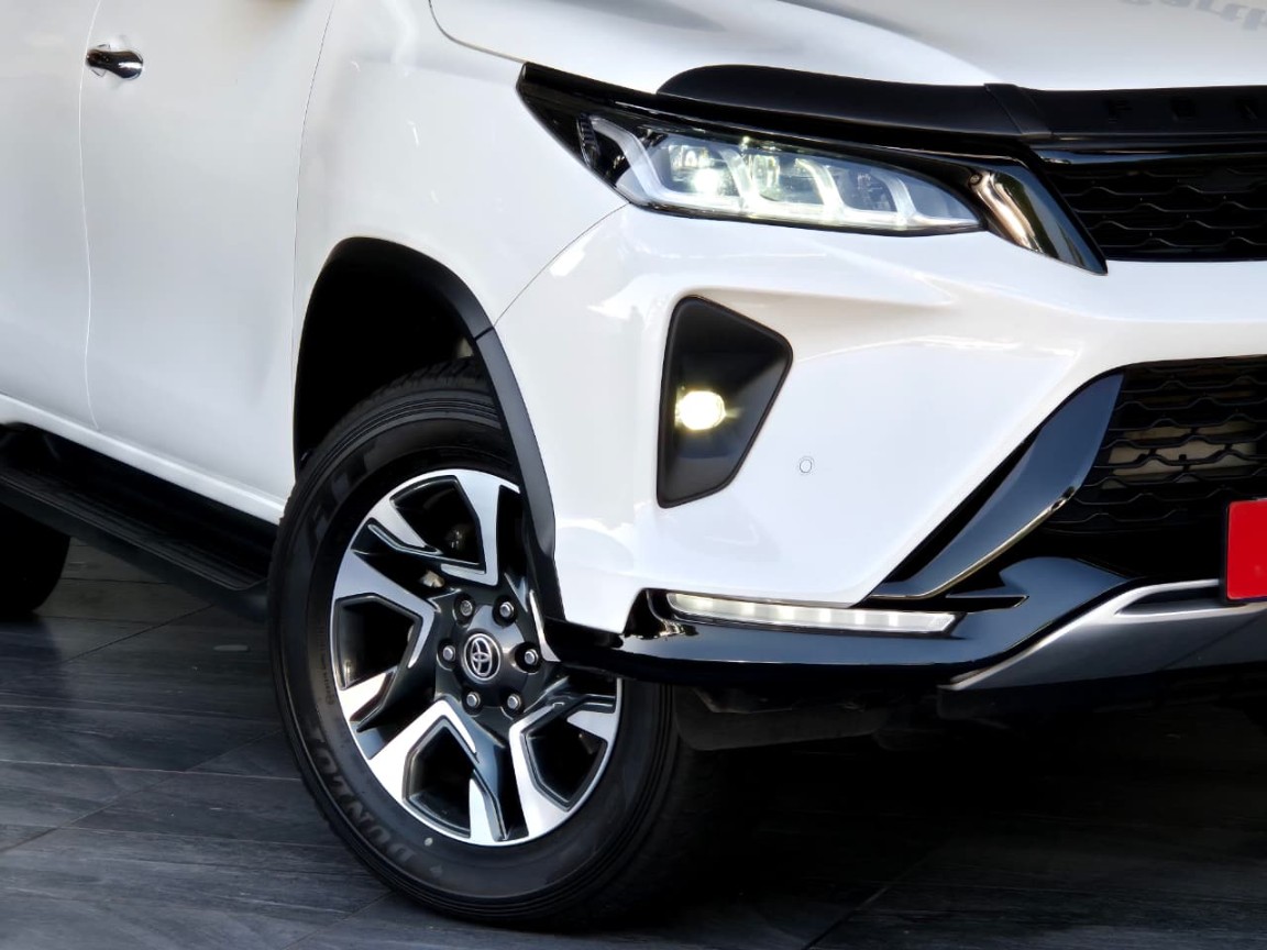 TOYOTA  FORTUNER 2.8 GD-6 4X4 VX A/T, image 2